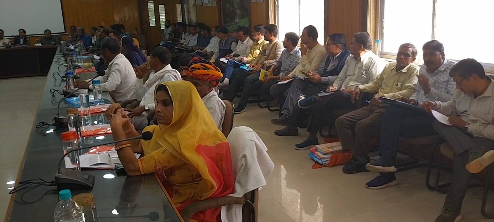 चित्तौड़गढ़ - जिला परिषद की बैठक में नहीं जुटा कोरम, भाजपा समर्थित है बोर्ड, विधायक जीनगर ले रहे बैठक