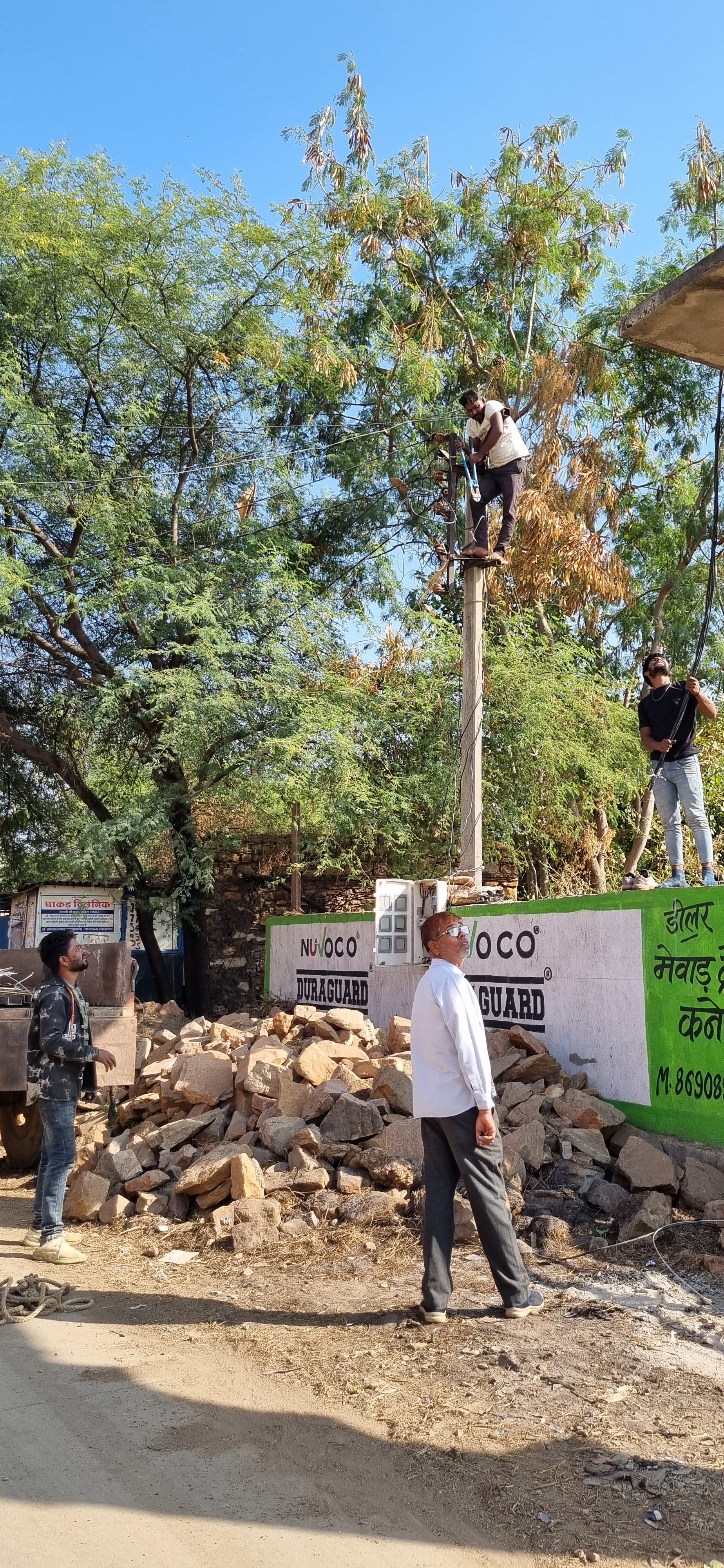 चित्तौड़गढ़ / कनेरा - कनेरा में बिजली तार जलने से दो दिनों से छाया अंधेरा