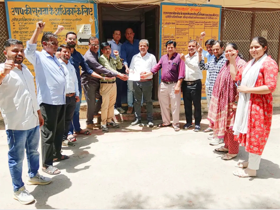 चित्तौड़गढ़ / कपासन - ग्राम विकास अधिकारियों द्वारा पदोन्नति नहीं तो काम नहीं आंदोलन के तहत 22 मई से जयपुर में अनिश्चितकालीन आंदोलन की चेतावनी