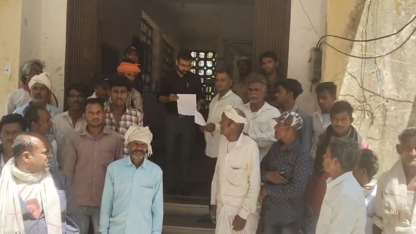 प्रतापगढ़ / छोटीसादड़ी - रामा खेड़ा ग्रामवासियों ने जताई नाराज़गी, पंचायत पुनर्गठन में बदलाव की मांग, एसडीएम को ज्ञापन सौंपा
