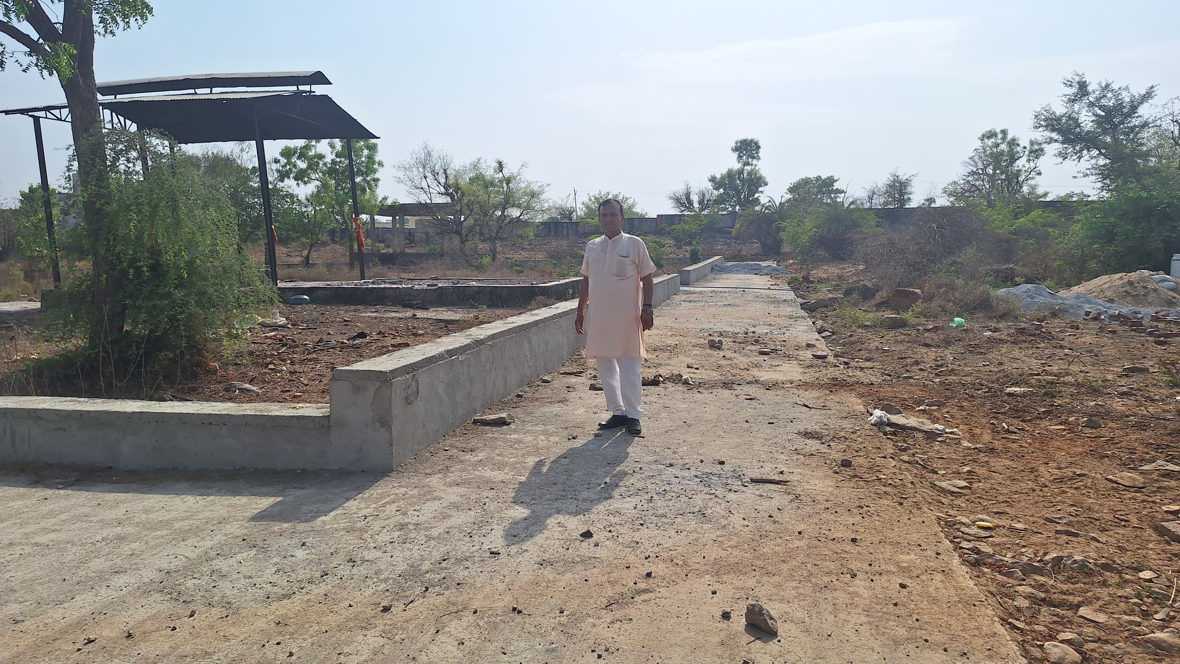 चित्तौड़गढ़ - बिजयपुर शमशान घाट का होगा कायाकल्प, सरपंच प्रशासक की पहल से बढ़ेगी सुविधा और निखरेगा सौंदर्यीकरण