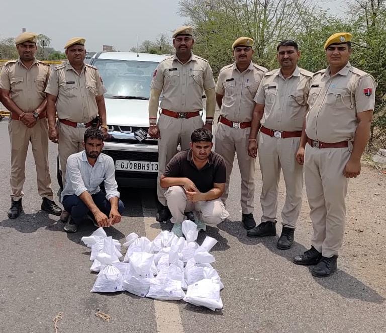 चित्तौड़गढ़ / निम्बाहेड़ा - निम्बाहेड़ा पुलिस की कार्यवाही, 30 किलो से अधिक अफीम के साथ दो आरोपी गिरफ्तार, कार जब्त