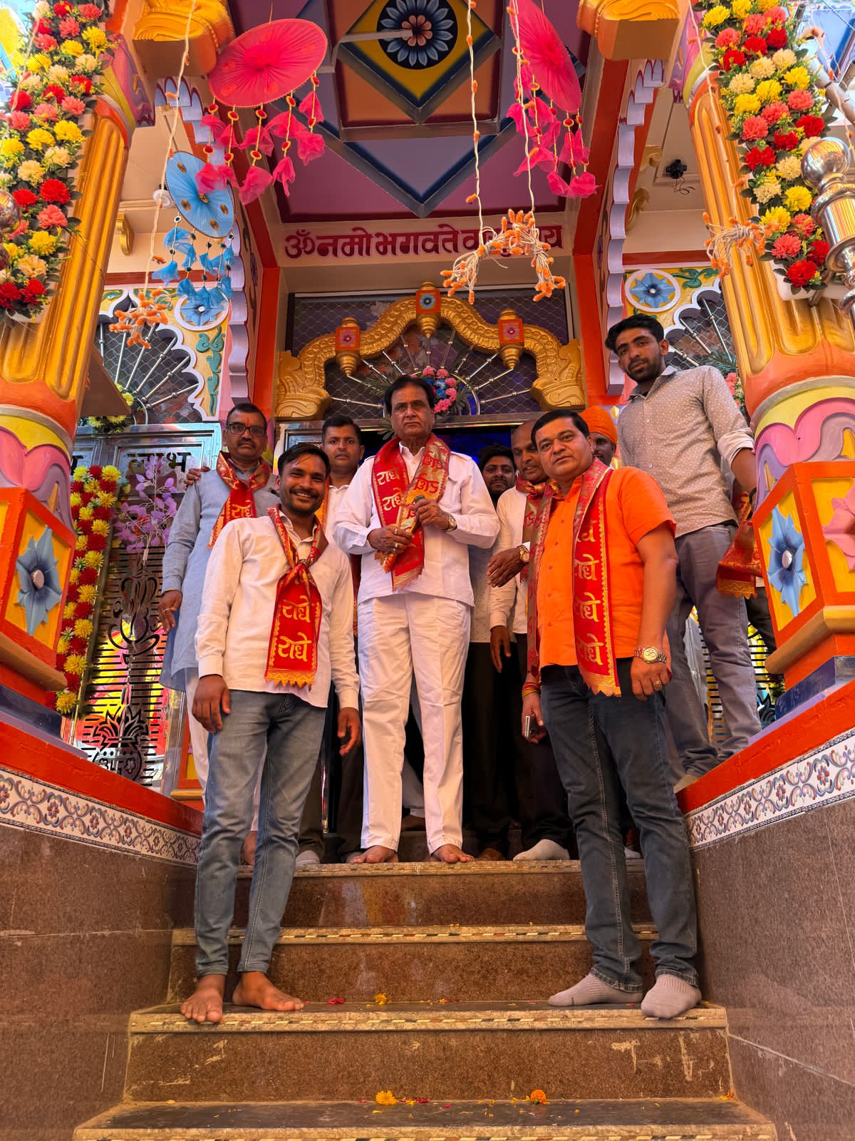 चित्तौड़गढ़ / निम्बाहेड़ा - श्री राधाकृष्ण मुर्ति स्थापना एवं पंचकुण्डात्मक नारायण महायज्ञ में पहुंचे विधायक कृपलानी