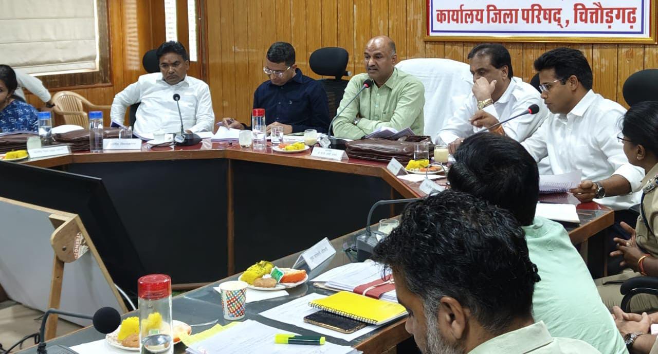चित्तौड़गढ़ - दिशा बैठक में गरजे सांसद जोशी, बोले– योजनाओं में लापरवाही बर्दाश्त नहीं