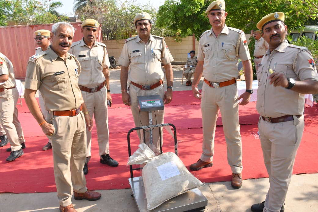 चित्तौड़गढ़ - 24 पुलिस थानों के 102 प्रकरणों में जब्तशुदा डोडा-चूरा, गांजा, स्मेक और एमडीएमए को पुलिस ने किया नष्ट