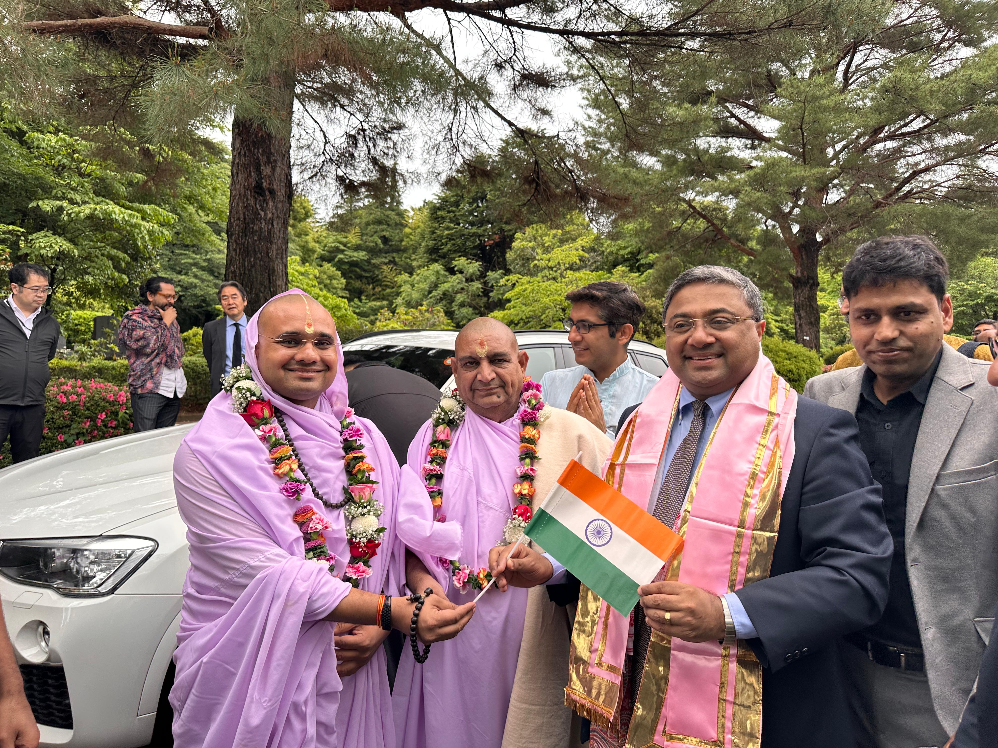 चित्तौड़गढ़ - जापान पहुंचे भारतीय संत, टोक्यो में राजदूत सी.बी. जॉर्ज ने किया स्वागत