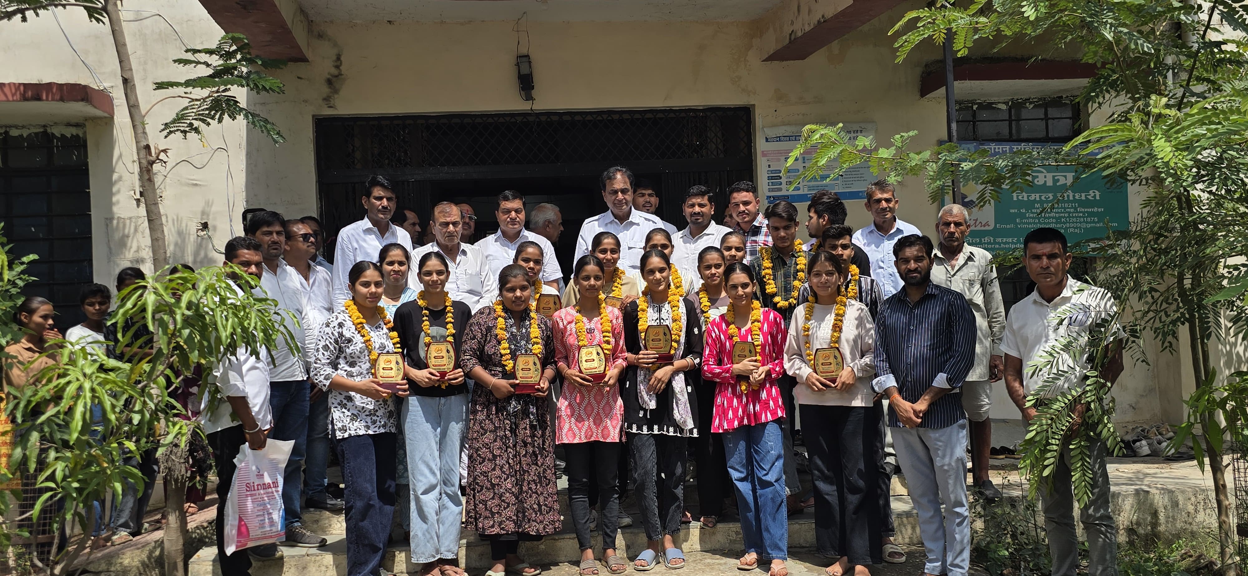 चित्तौड़गढ़ / निम्बाहेड़ा - विधायक कृपलानी ने किया प्रतिभावान छात्र-छात्राओं का सम्मान