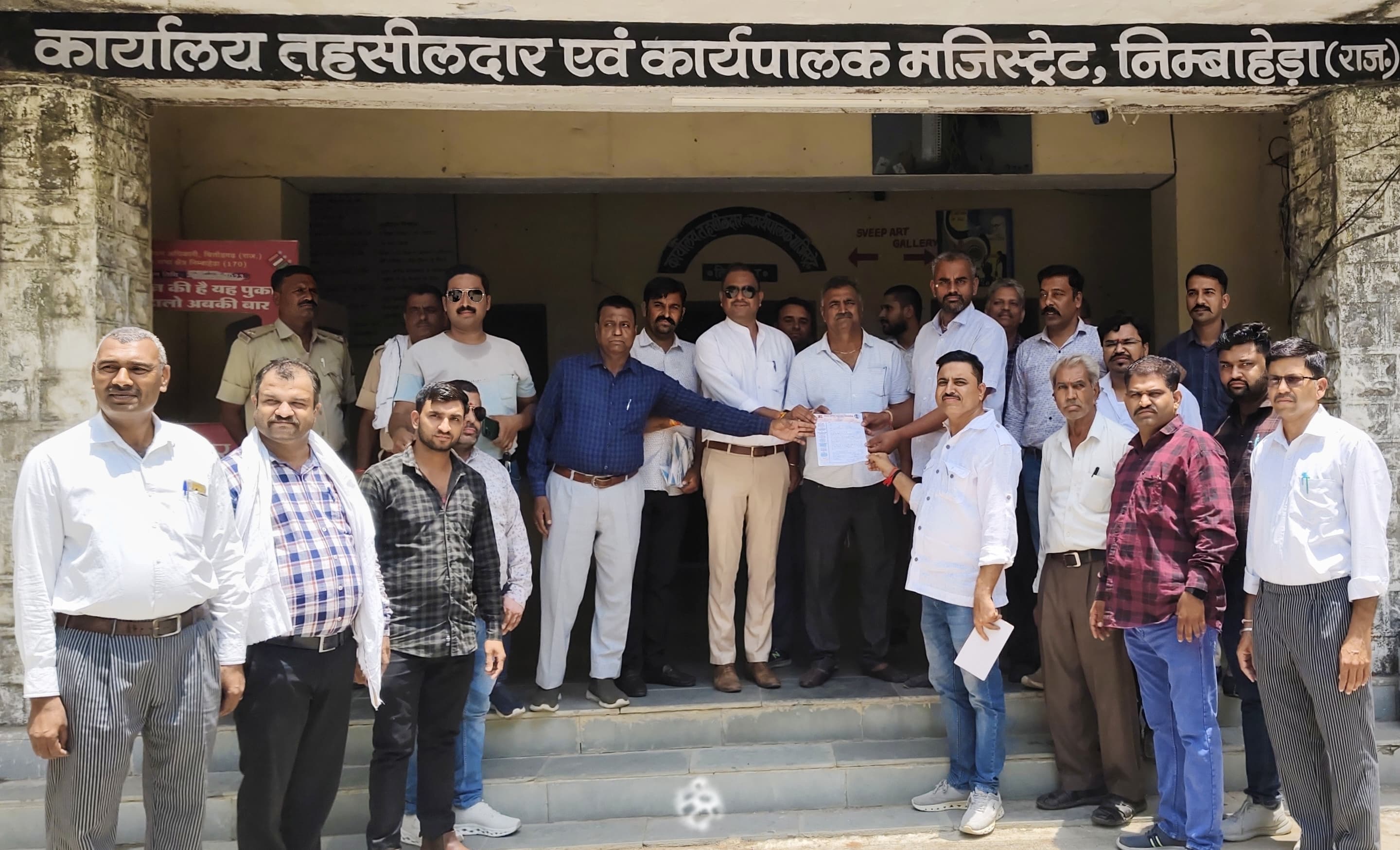 चित्तौड़गढ़ / निम्बाहेड़ा - राजपूत समाज ने राणा पूंजा जी की मूर्ति के वेशभूषा परिवर्तन पर जताया विरोध