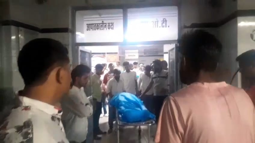 चित्तौड़गढ़ - जंगलराज... रिटायर्ड एएसआई के पुत्र की हत्या, प्रत्यदर्शी बोला 20 मिनिट में हुवे 60 फायर, पुलिस का नहीं मिला रिस्पॉन्स