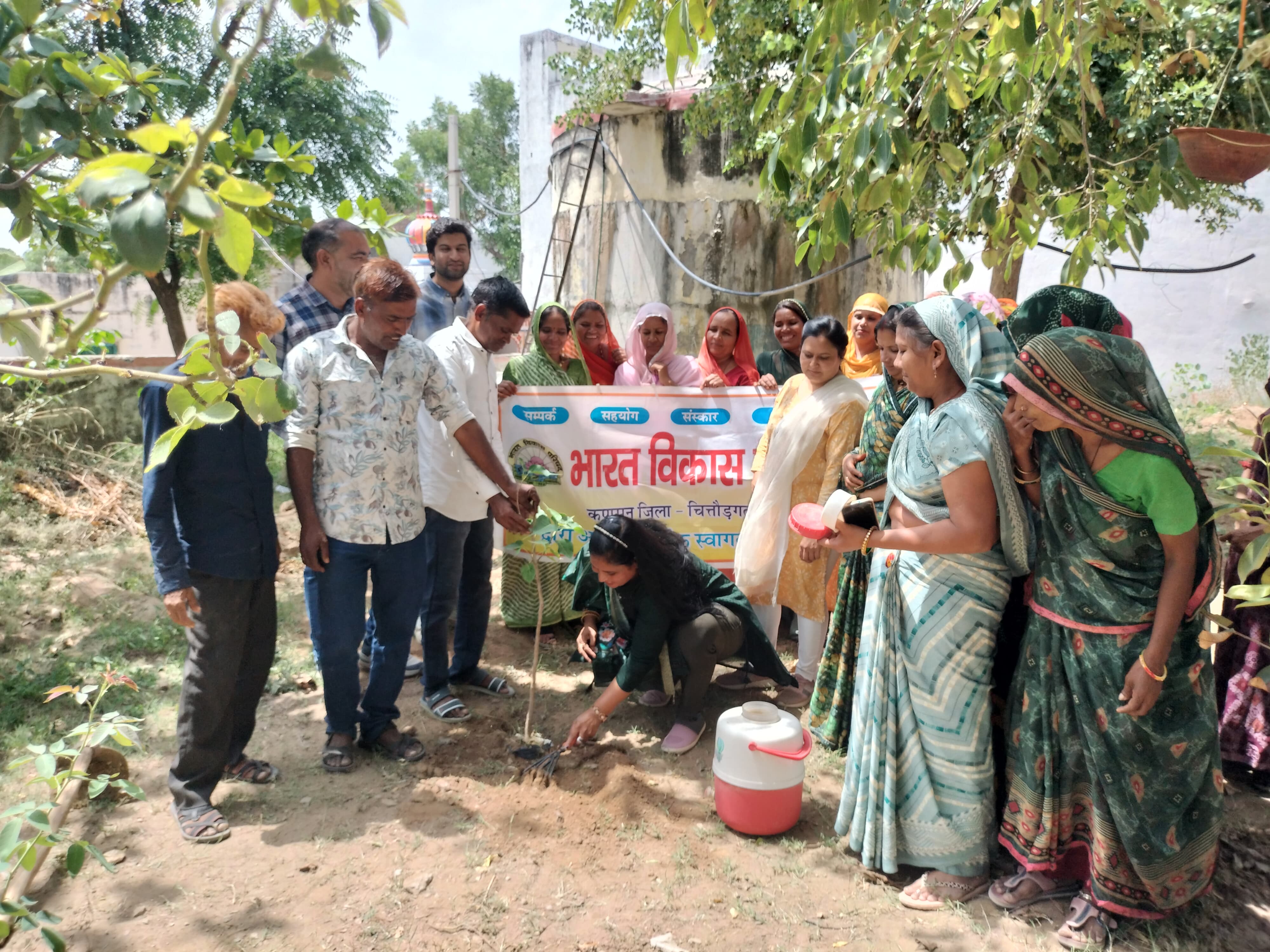 चित्तौड़गढ़ / कपासन - भारत विकास परिषद ने पर्यावरण दिवस पर किया पौधारोपण