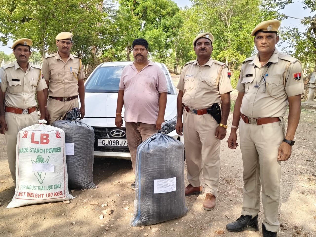 चित्तौड़गढ़ - कार से करीब 60 किलो डोडा-चूरा जब्त, एमपी का तस्कर गिरफ्तार