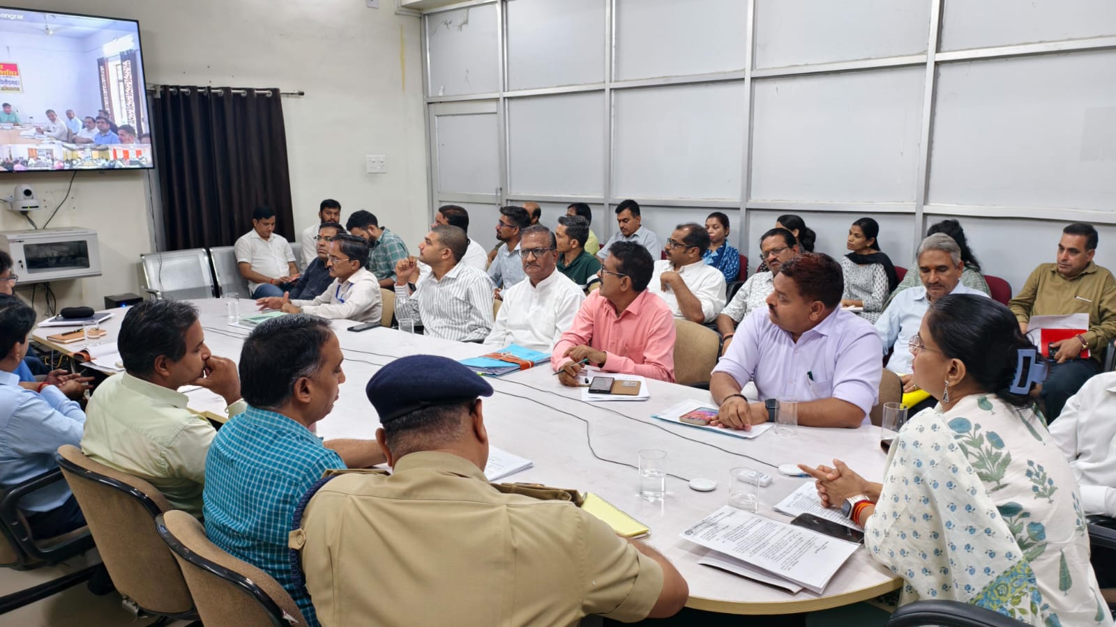 चित्तौड़गढ़ - अंतर्राष्ट्रीय योग दिवस की तैयारियाँ जोरों पर, अतिरिक्त जिला कलक्टर ने दिए दिशा-निर्देश