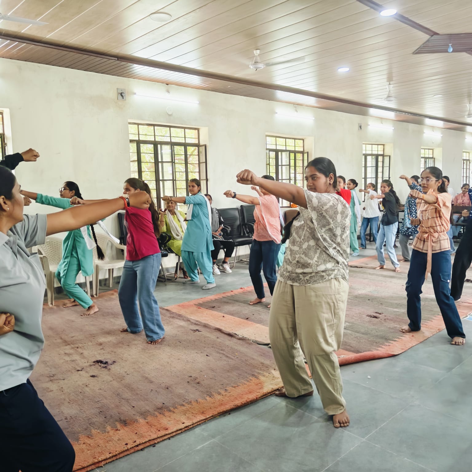 चित्तौड़गढ़ - जिले के सभी ब्लॉकों के कन्या महाविद्यालयों में खुलेंगे रानी लक्ष्मीबाई केंद्र, छात्राओं को मिलेगा आत्मरक्षा का प्रशिक्षण
