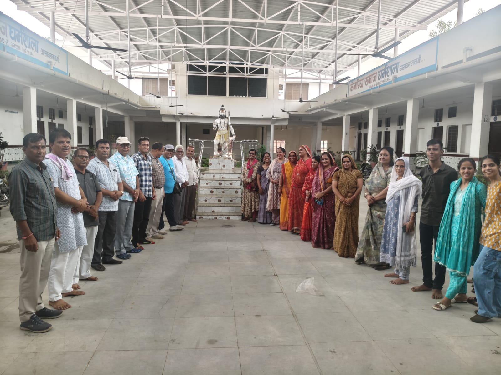 चित्तौड़गढ़ - अहमदाबाद प्लेन हादसे में दिवंगतों की आत्मा की शांति हेतु ब्राह्मण समाज ने रखा मौन व्रत, की शांति पाठ