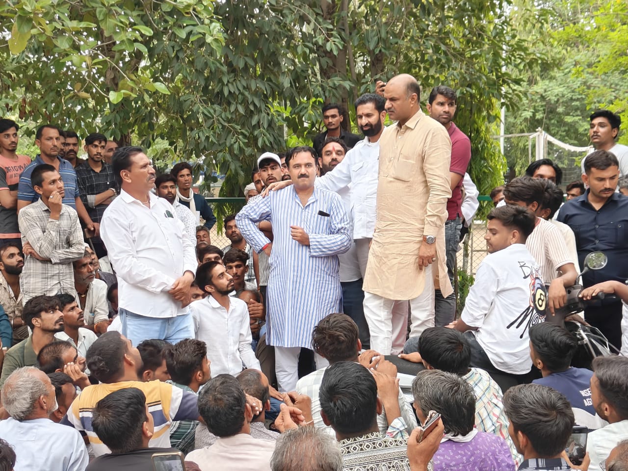 चित्तौड़गढ़ - सांसद के आश्वासन पर खत्म हुआ धरना