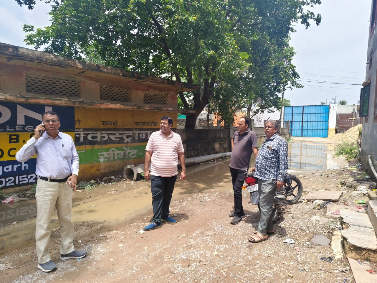 चित्तौड़गढ़ / बेंगू - अधिशाषी अधिकारी और पालिका पार्षद ने किया वार्ड नं 2 का दौरा