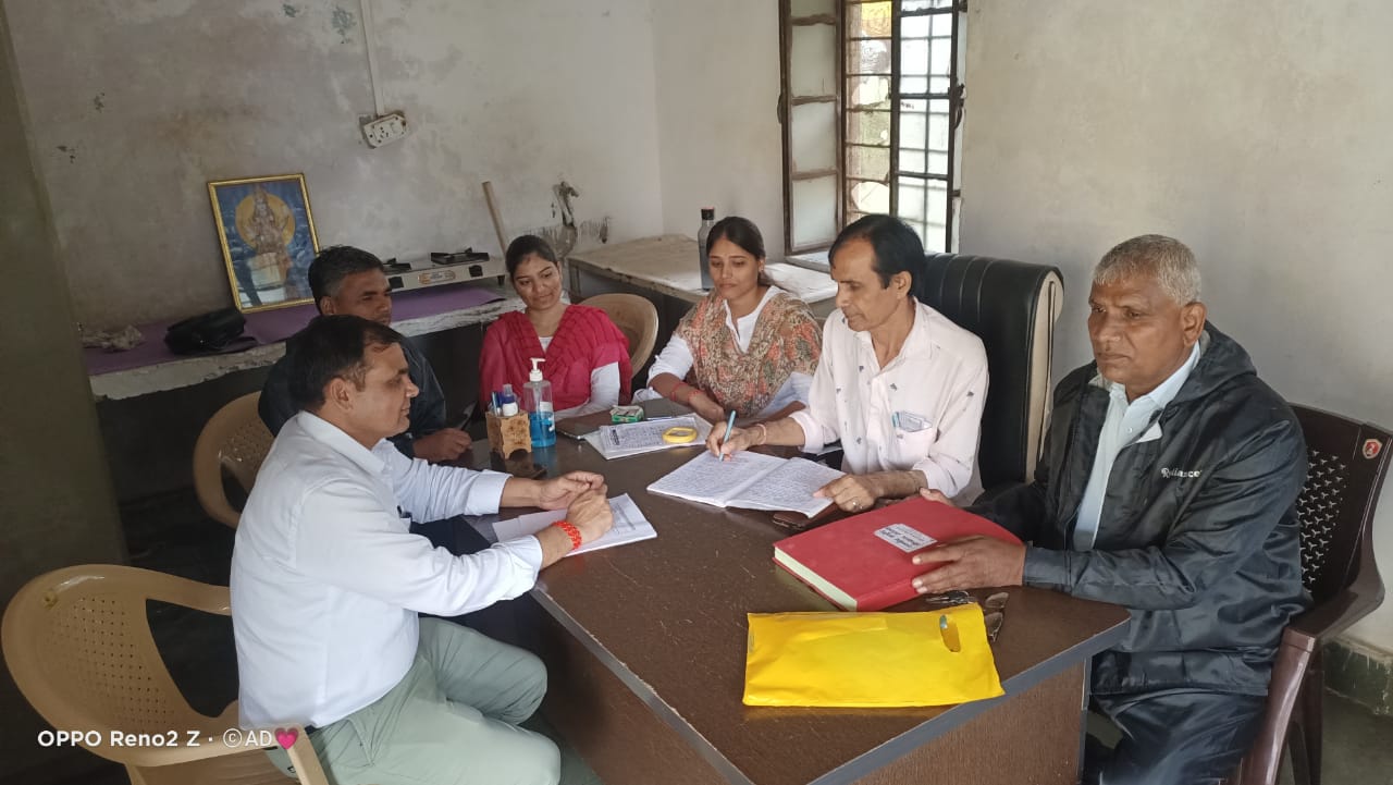 चित्तौड़गढ़ / चिकारड़ा - मंगलवाड़ में आयुर्वेद विभाग की नोडल बैठक का हुआ आयोजन