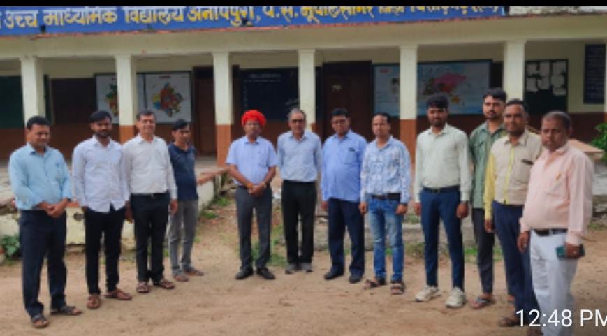 ब्लॉक चित्तौड़गढ़ / भूपालसागर - शिक्षा अधिकारी ने किया विद्यालय का आकस्मिक निरीक्षण