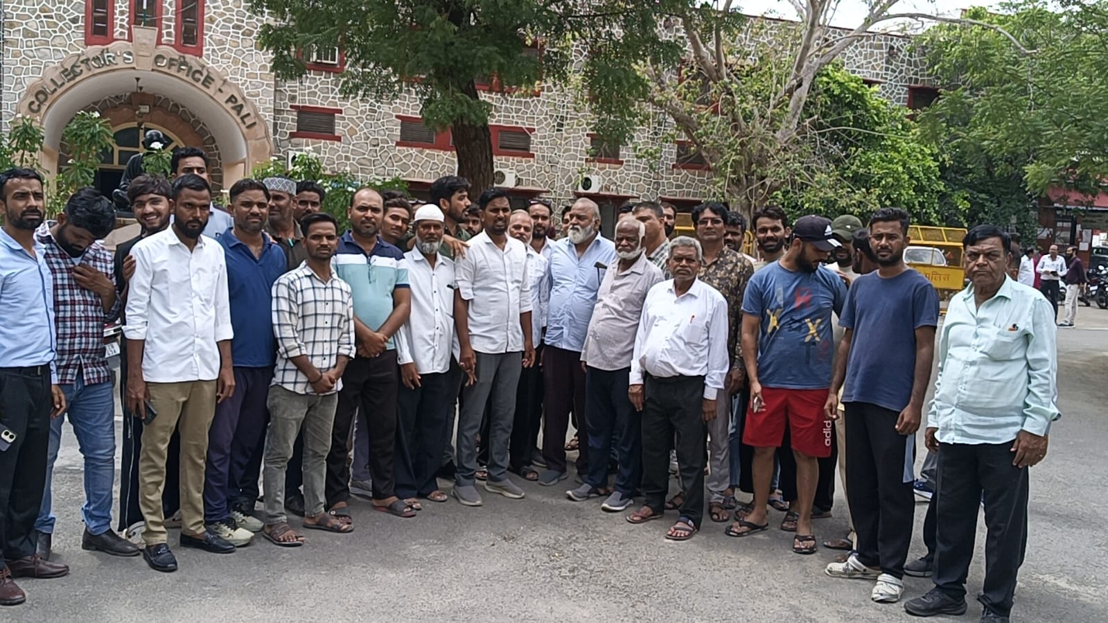 सीवरेज प्लांट को लेकर बवाल,कलेक्टर को सौपा ज्ञापन