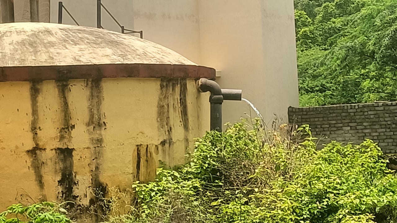  चित्तौड़गढ़ - जल संसाधन विभाग के कार्यालय में 'जल' की बर्बादी