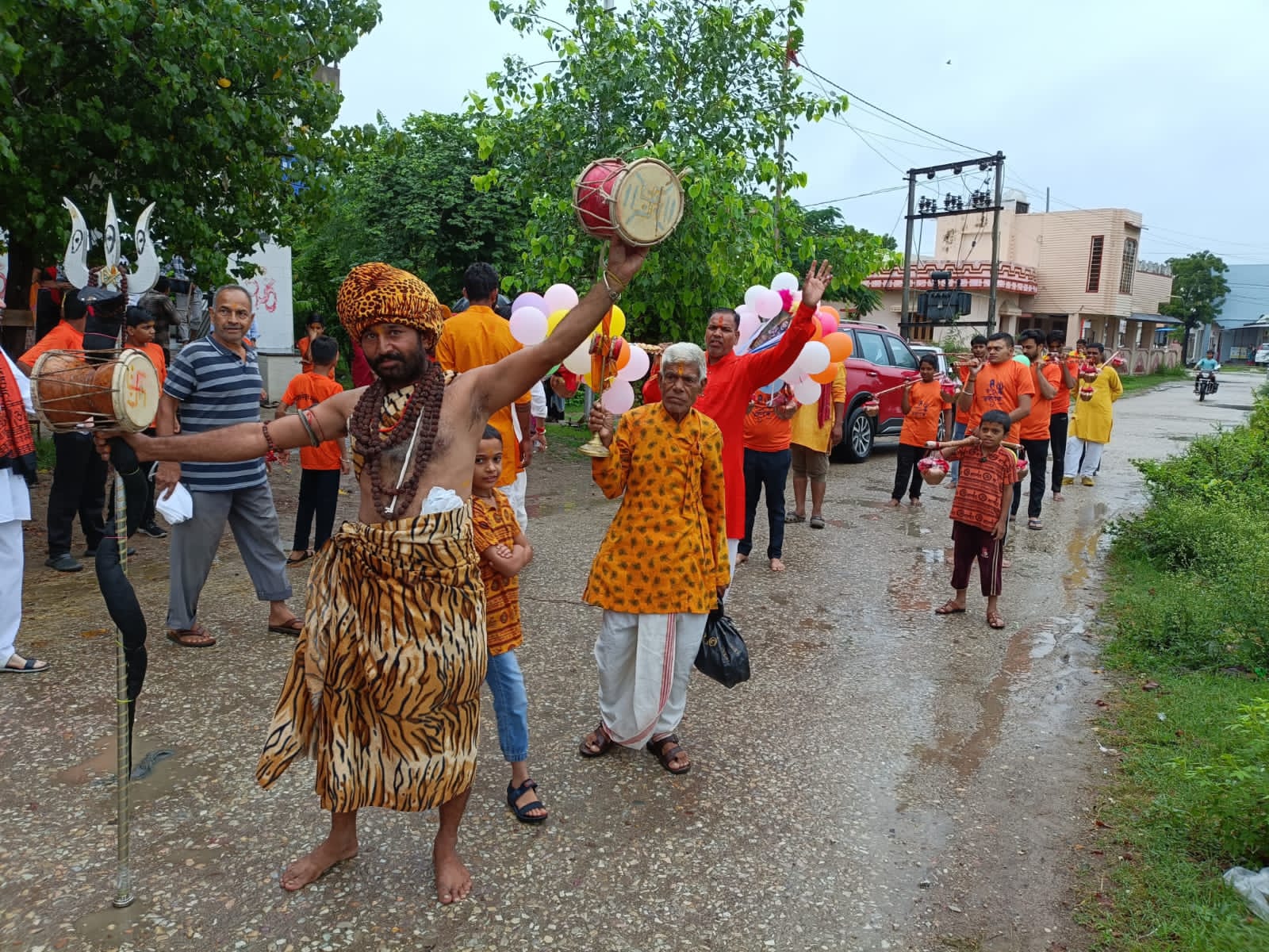 चित्तौड़गढ़ / डूंगला  - पिपलेश्वर महादेव से नालेश्वर महादेव बांसी तक कावड़ यात्रा हुई सम्पन्न 