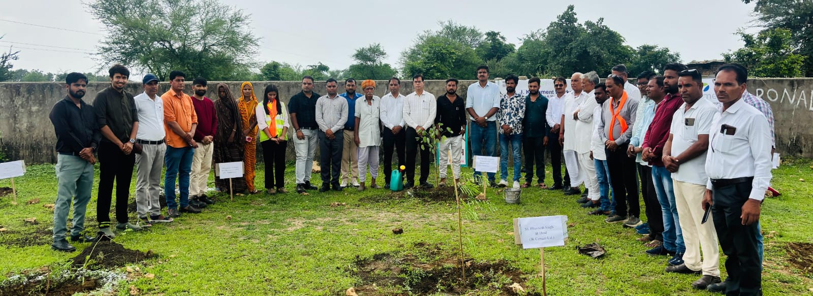  चित्तौड़गढ़ / निंबाहेड़ा  - जेके सीमेंट की पहल पर हुआ भावलिया में हुआ भव्य मेगा पौधरोपण