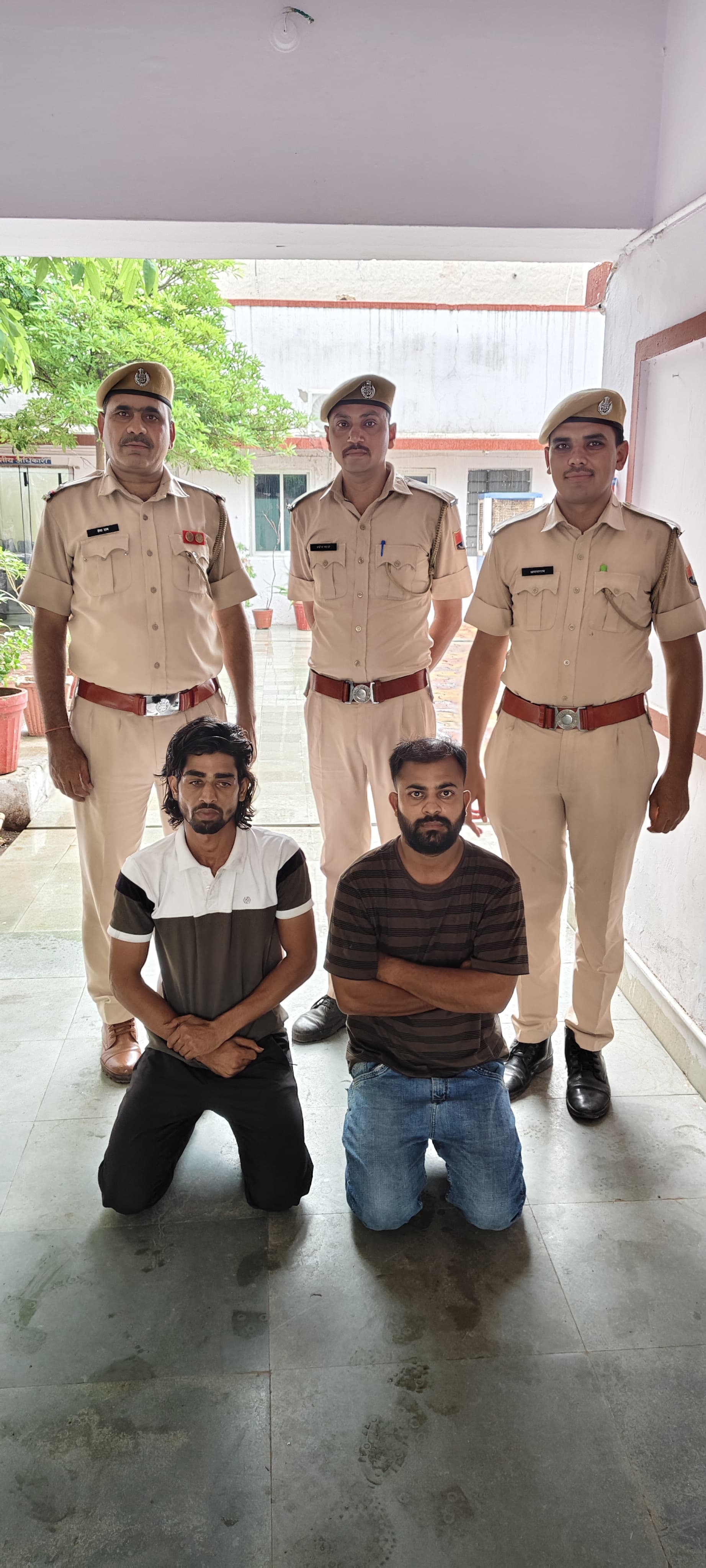 पाली/ पुलिस ने घेराबंदी कर ड्रग्स के साथ दो युवको को किया गिरफ्तार