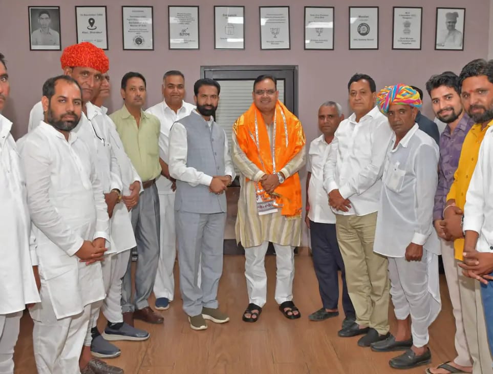 चित्तौड़गढ़   / कपासन  -  श्री सांवलिया जी मंदिर मंडल ने मुख्यमंत्री से की मुलाकात, मंडल गठन पर जताया आभार