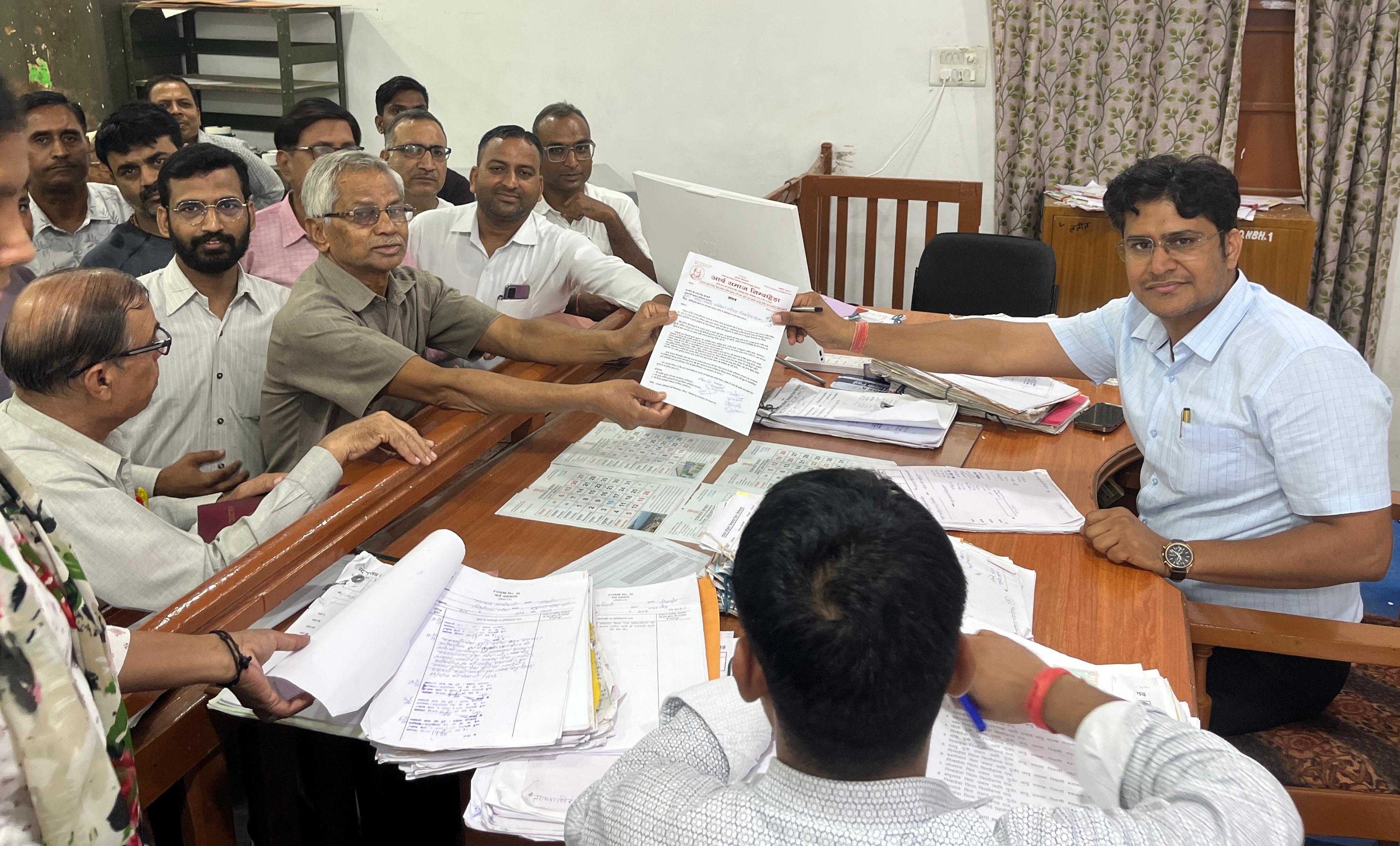 चित्तौड़गढ़  / निम्बाहेड़ा   -  हवन करते आर्य समाजियो पर जानलेवा हमला, ज्ञापन सौंपा