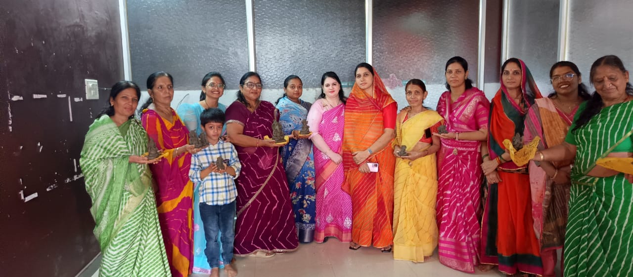 चित्तौड़गढ़ / निंबाहेड़ा - पर्यावरण संरक्षण कार्यक्रम में बच्चों व महिलाओं को दिया ईको फ्रेंडली गणेश जी एवं राखी निर्माण का प्रशिक्षण