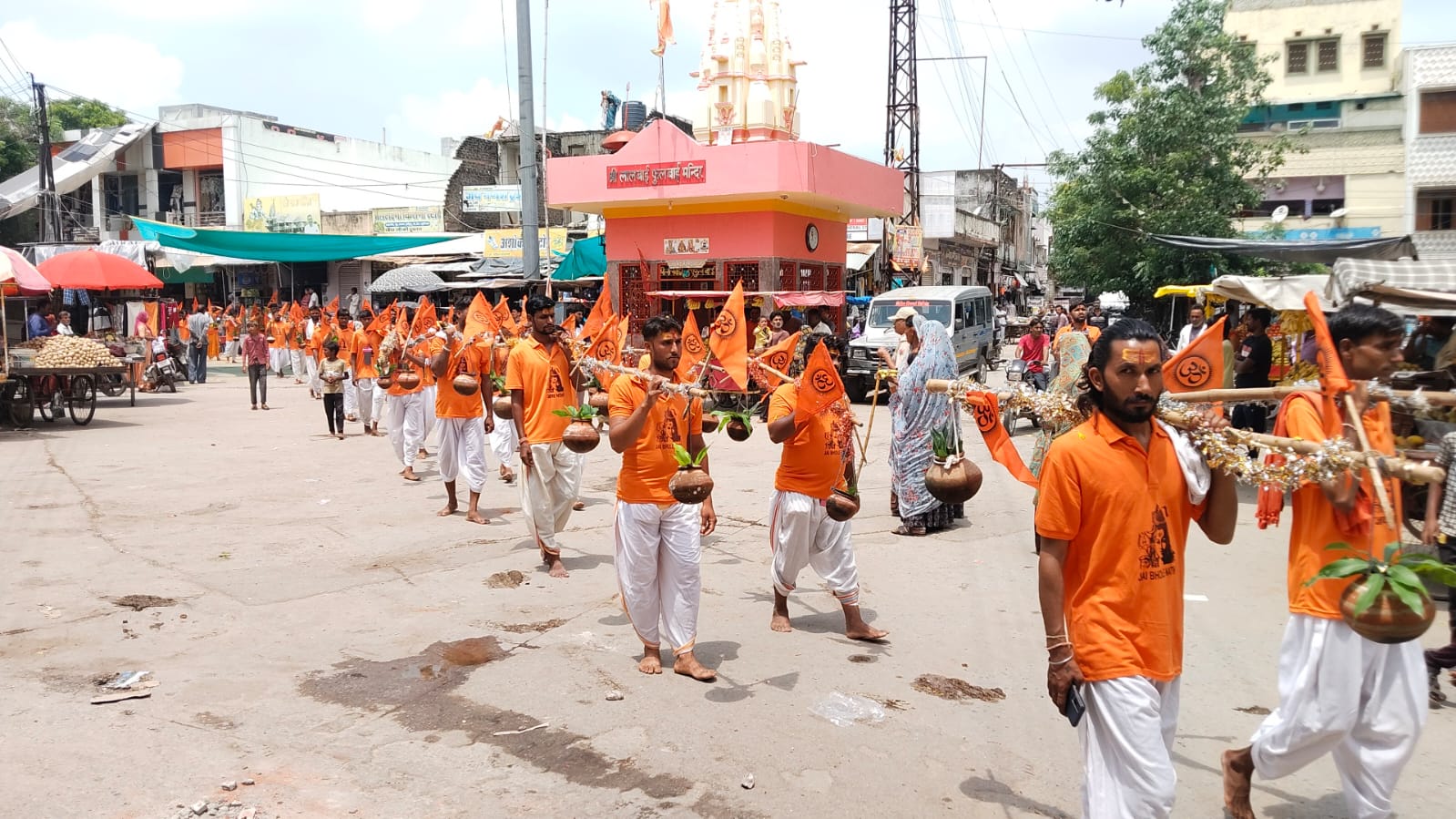 चित्तौड़गढ़ / बेंगू  - श्रावण मास के दूसरे सोमवार को कावड़ यात्राओं का हुआ समागम