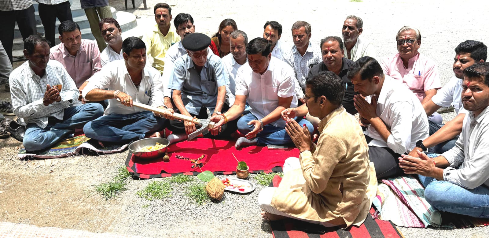 चित्तौड़गढ़ / बिनोता  - बिनोता में खाकल देव मंदिर धर्मशाला में डोम निर्माण का शिलान्यास, सवा अठारह लाख की लागत से होगा निर्माण