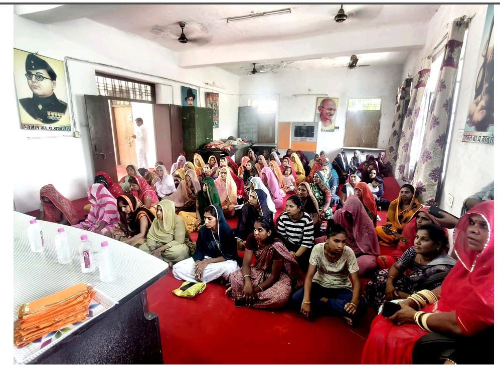 चित्तौड़गढ़ / भदेसर -  डिजिटल लेन-देन को लेकर राजीविका द्वारा बानसेन में जागरूकता कैंप आयोजित