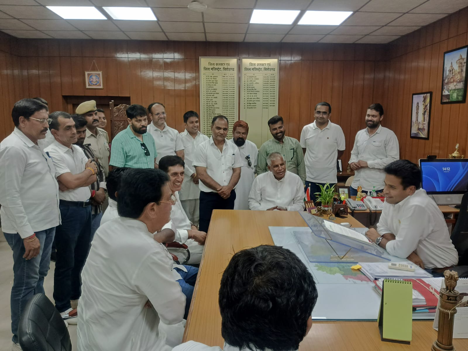 चित्तौड़गढ़ - चित्तौड़गढ़ में जिला कांग्रेस कमेटी की बैठक आयोजित, सरकार पर जमकर बोला हमला