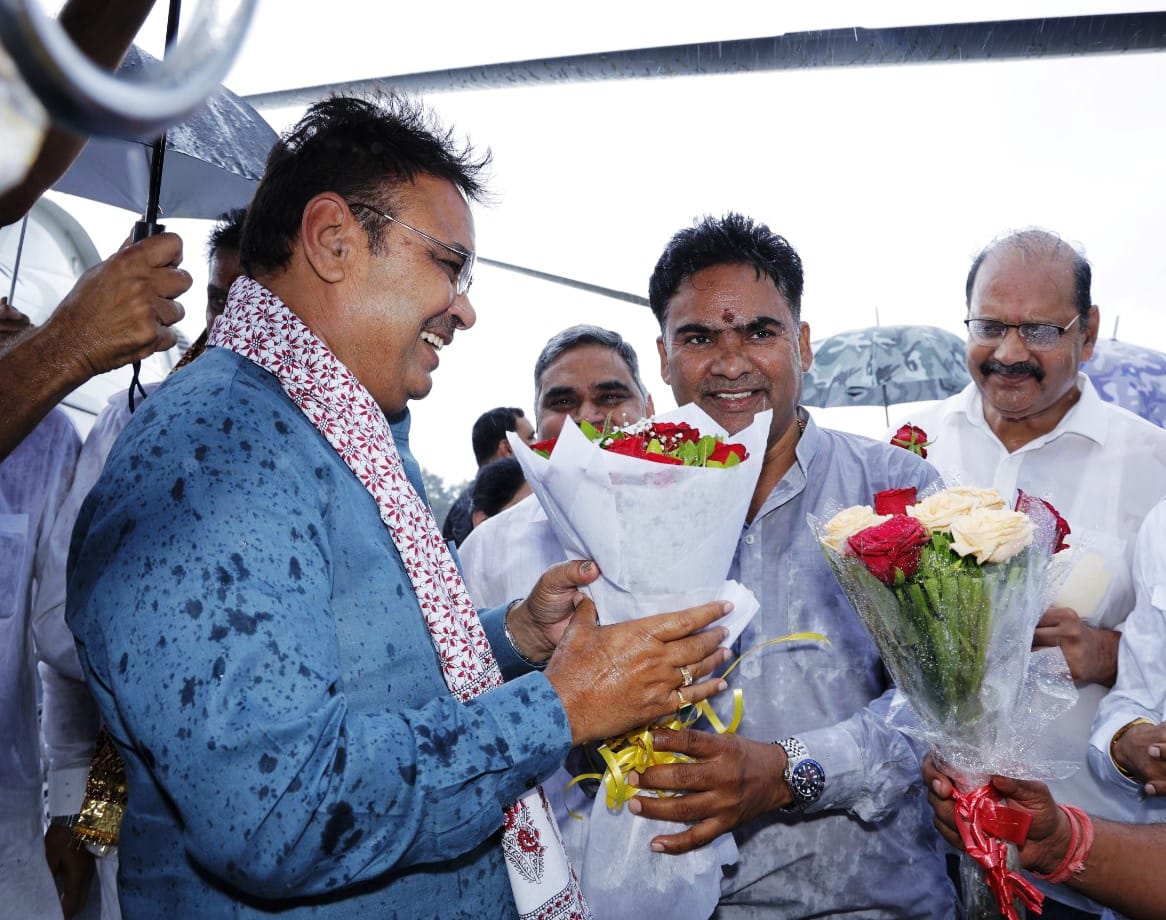  चित्तौड़गढ़ - विधायक आक्या ने सीएम का किया स्वागत