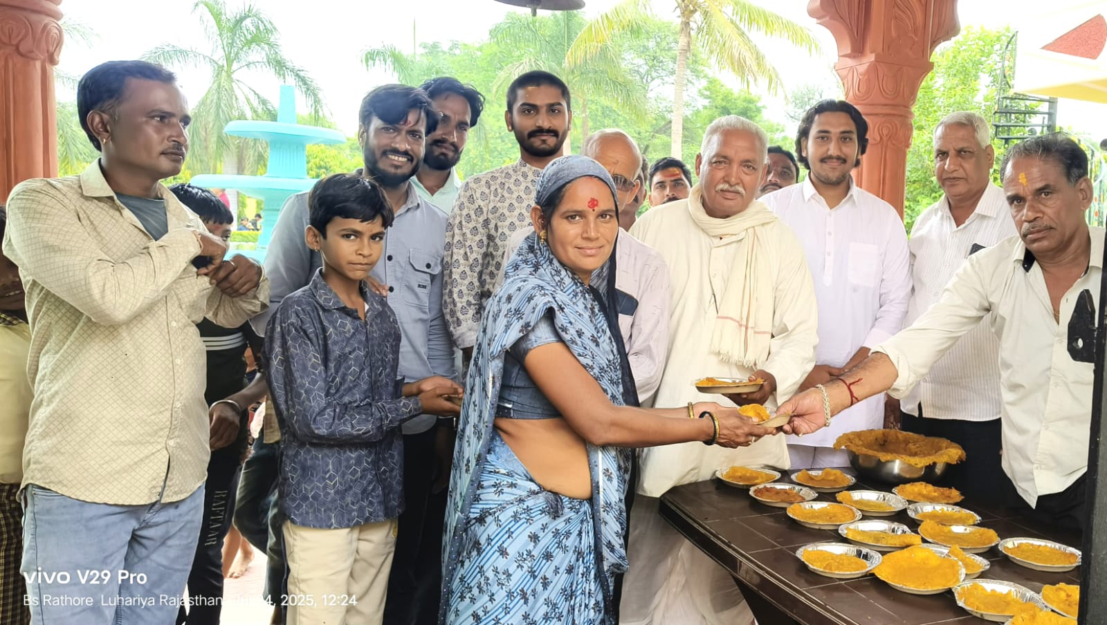 चित्तौड़गढ़ / बिनोता - मंशापूर्ण महादेव मंदिर पर हरियाली अमावस्या पर देव तुल्य पौधों का पूजन
