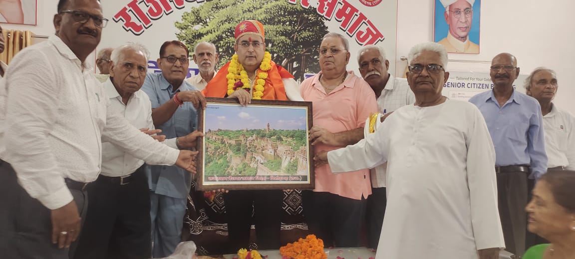 चित्तौड़गढ़ - पेंशनर्स समाज की त्रैमासिक बैठक सम्पन्न, आरजीएचएस में सुधार और चिकित्सा सुविधाओं के विकेंद्रीकरण की उठी मांग
