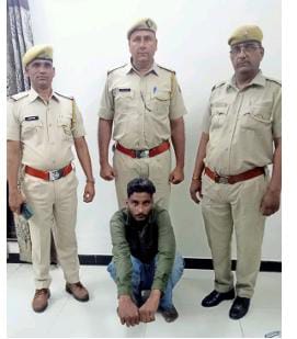 चित्तौड़गढ़ - चित्तौड़गढ़ रेलवे स्टेशन पर संदिग्ध युवक गिरफ्तार, तलाशी में धारदार चाकू बरामद