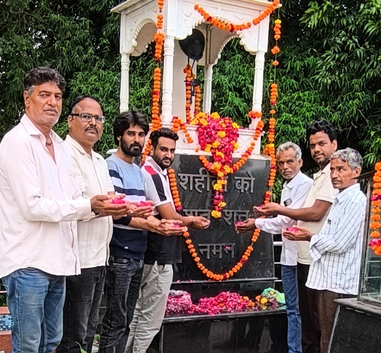चित्तौड़गढ़‌ - युवा एकता मंच ने कारगिल विजय दिवस पर शहीदों को श्रद्धांजलि अर्पित की