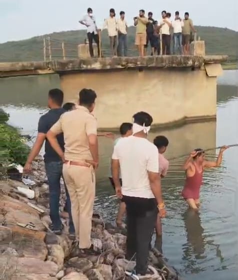  चित्तौड़गढ़ / बेंगु  - बांध  में मिले महिला के शव की नहीं हुई शिनाख्त