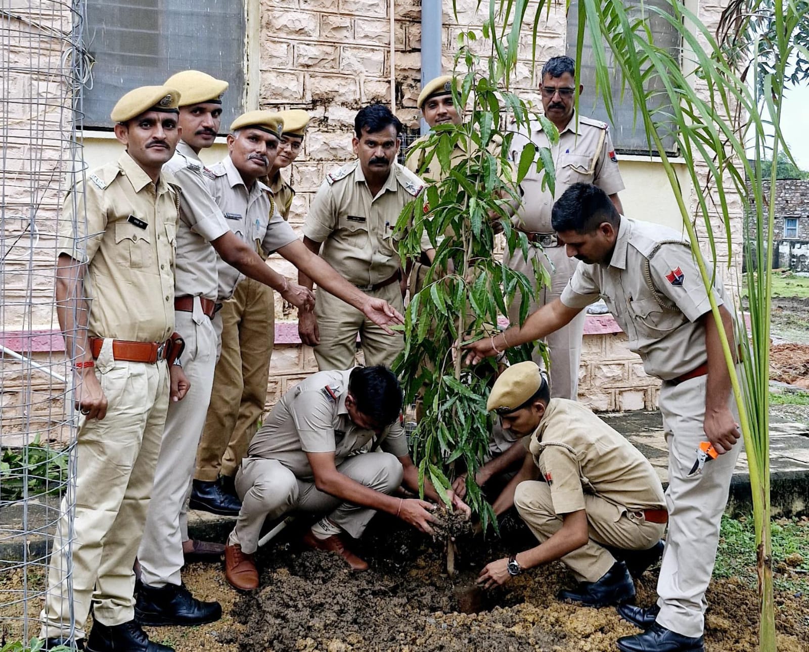  चित्तौड़गढ़ / कनेरा। - कनेरा थाना परिसर में किया पौधारोपण
