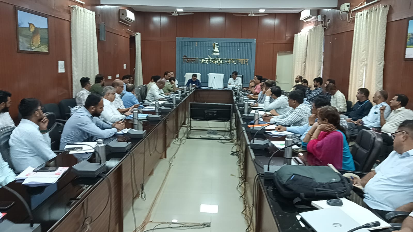 पाली / साप्ताहिक समीक्षा बैठक में अतिरिक्त जिला कलेक्टर ने दिए निर्देश