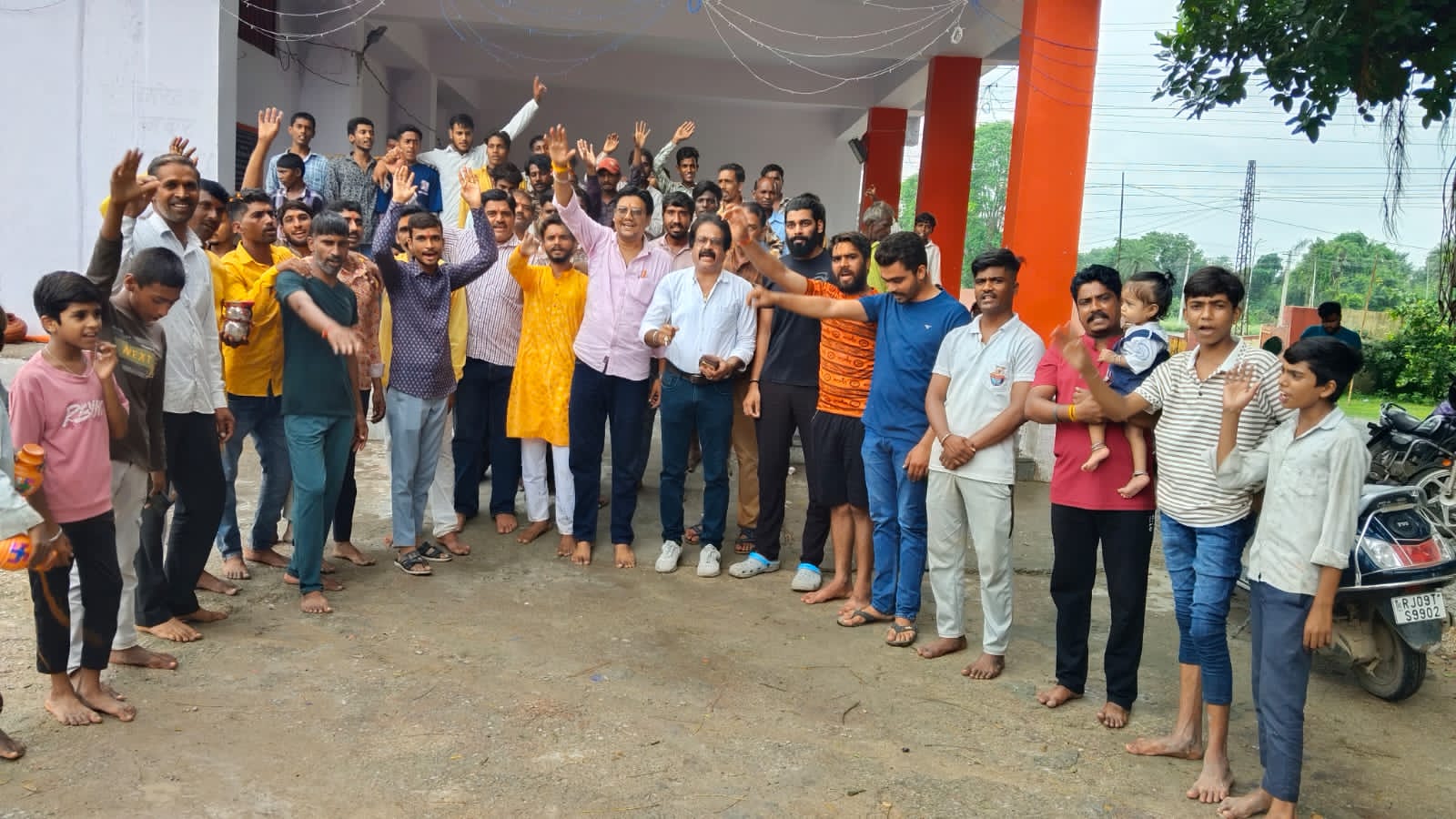 चित्तौड़गढ़  / निंबाहेड़ा - विश्व हिंदू परिषद बजरंग दल के नेतृत्व में करथाना से निकली कावड़ यात्रा 