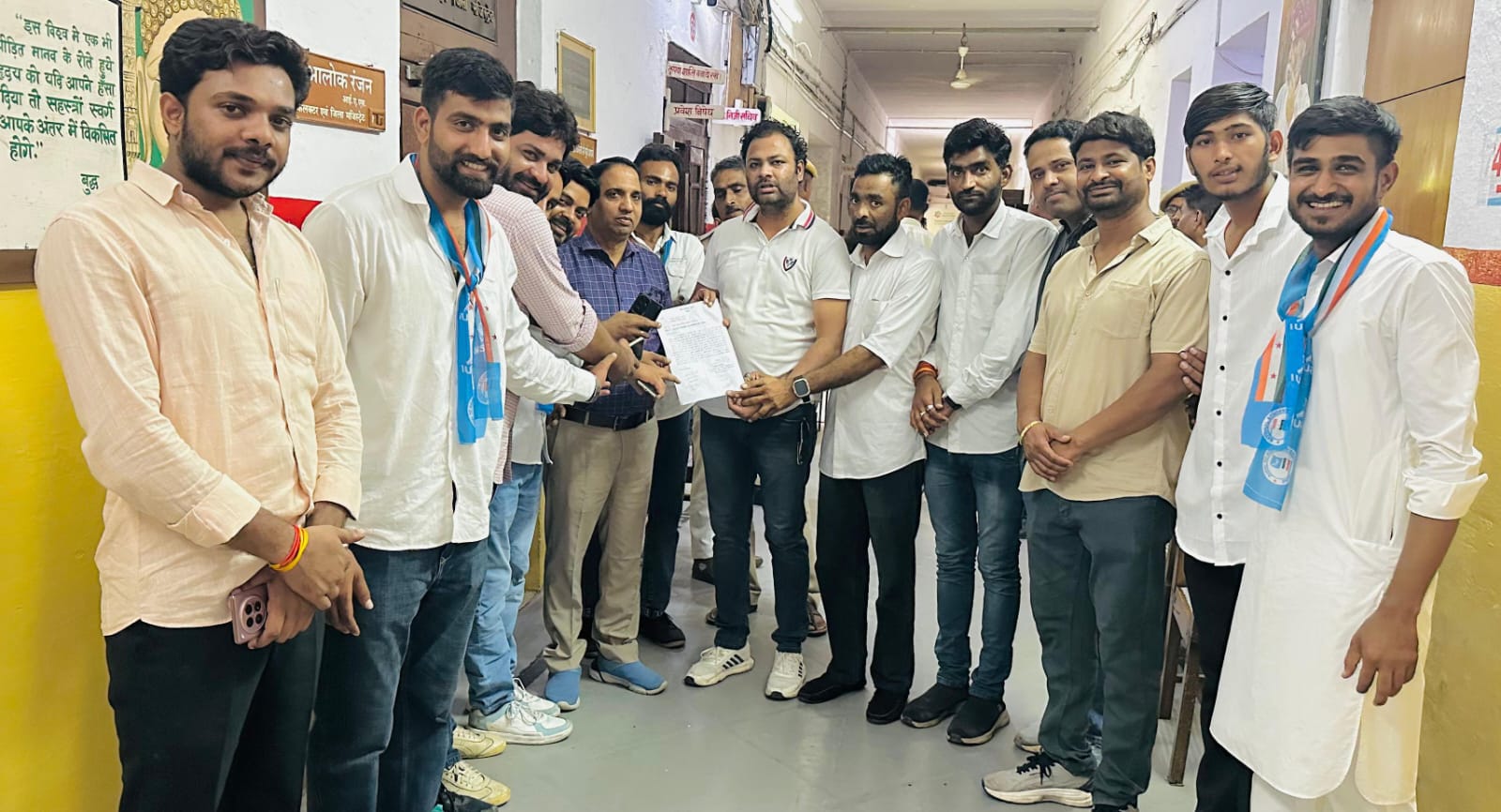 चित्तौड़गढ़ -  झालावाड़ कलेक्टर के निलंबन की मांग को लेकर युवा कांग्रेस ने सौंपा ज्ञापन