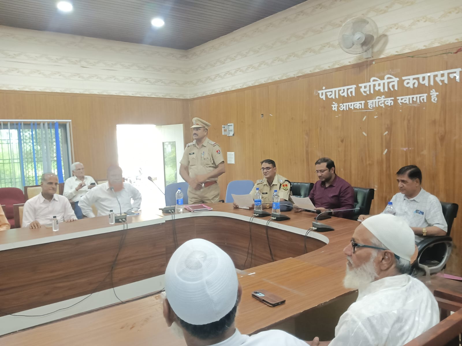  चित्तौड़गढ़ / कपासन - तीन दिवसीय उर्स में कानून व्यवस्था की तैयारीयो को लेकर सीएलजी एवं शांति समिति के सदस्यों की बैठक आयोजन