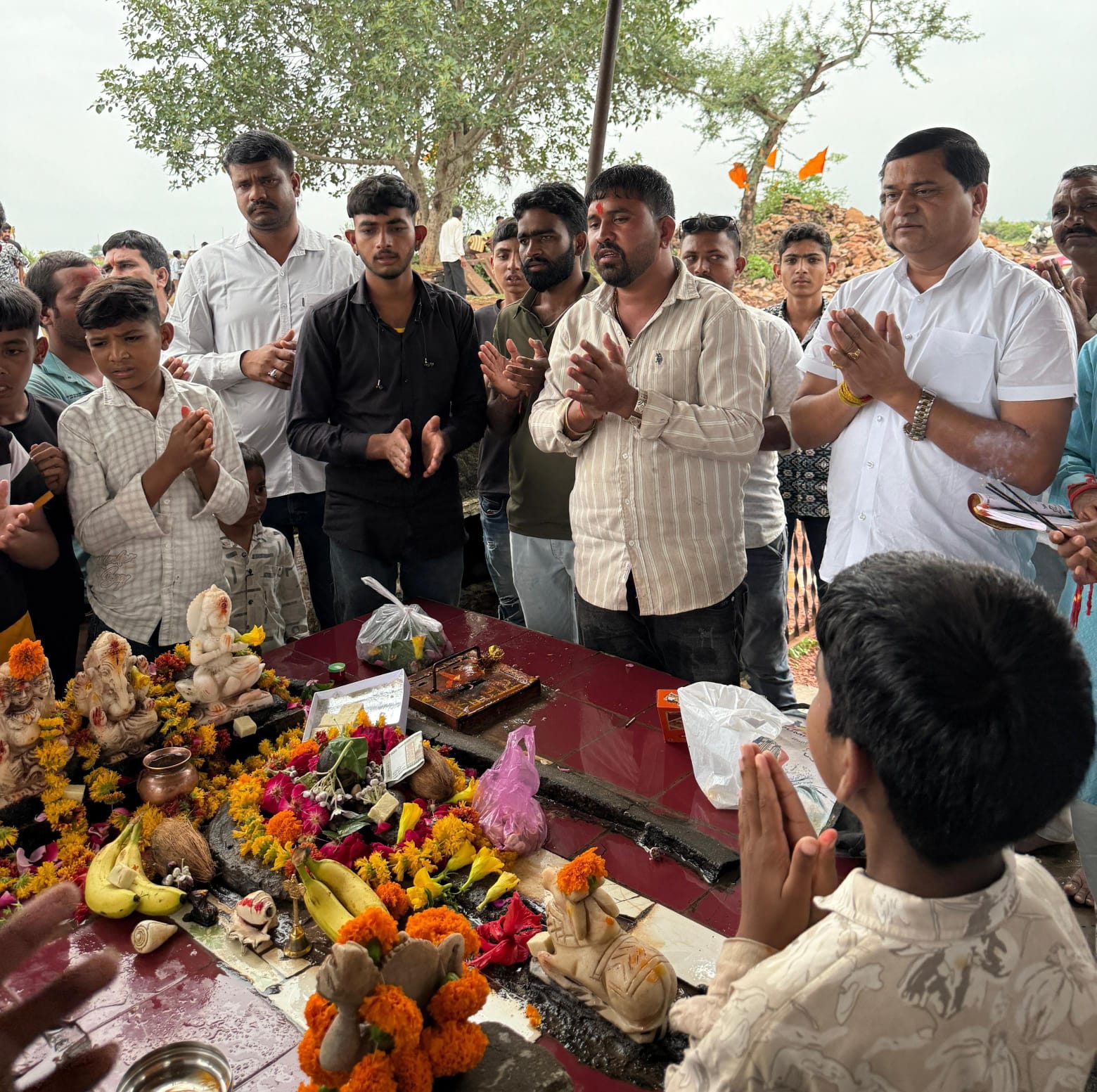  चित्तौड़गढ़ / निंबाहेड़ा - गुंदारेल महादेव मंदिर पर अभिषेक कर क्षेत्र में खुशहाली की कामना की