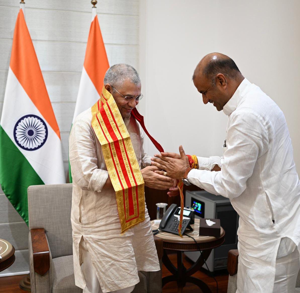 चित्तौड़गढ़ - सांसद जोशी ने की रेल मंत्री अश्विनी वैष्णव से मुलाकात, रेल विकास को लेकर की चर्चा
