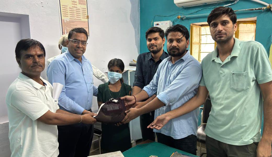  चित्तौड़गढ़ / राशमी - टीबी मरीजों को दिया निक्षय पोषण किट 