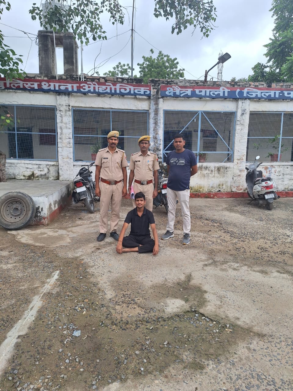 पाली/ हुण्डई शोरूम से अपहरण कर खारड़ा बांध पर जानलेवा हमला, फरार आरोपी भवानीसिंह गिरफ्तार