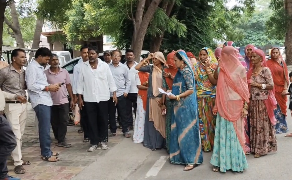 पाली : किंग सिटी में देह व्यापार के खिलाफ मोहल्लेवासियों का हंगामा